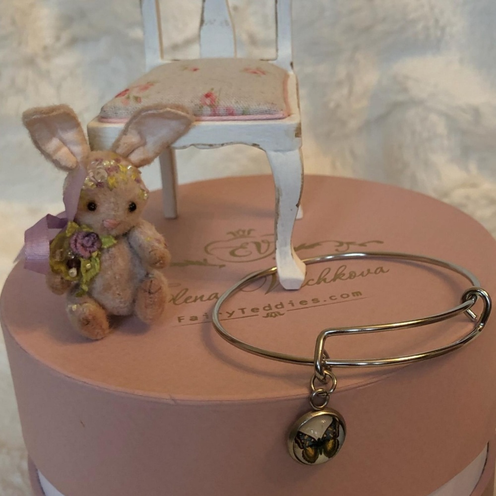 Handmade bangle bracelet